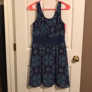 Cute summer dress with lace mid section